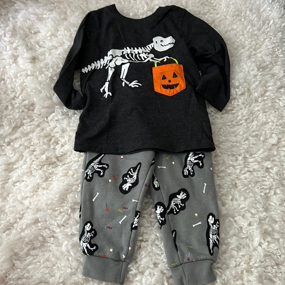 NWOT Cat & Jack Halloween Outfit 2T